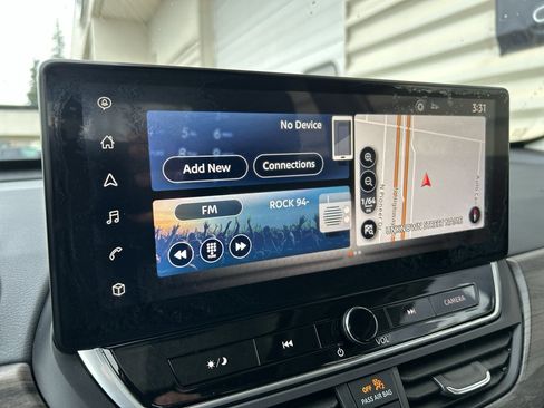 Used 2024 Nissan Altima 2.5 SV w/ SV Premium Package image 20