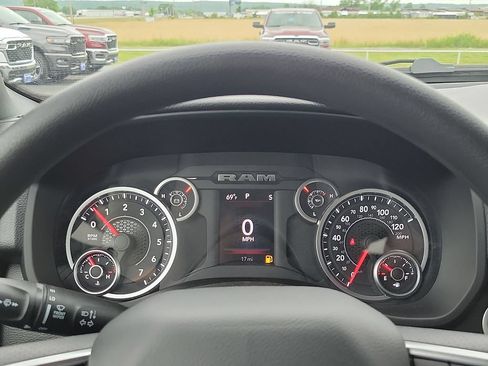New 2026 RAM 1500 Express AWD/4WD image 18