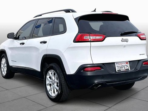 Used 2016 Jeep Cherokee Sport image 11