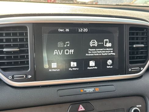 Used 2020 Kia Sportage LX image 28