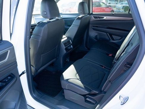 New 2026 Volkswagen Atlas Cross Sport SE image 27