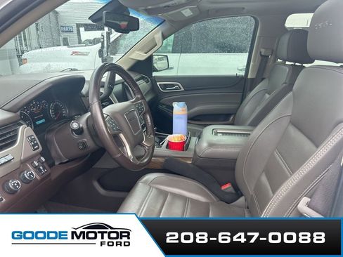 Used 2019 GMC Yukon Denali w/ Denali Ultimate Package AWD/4WD image 3