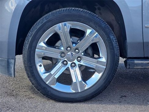 Used 2020 GMC Yukon XL Denali w/ Denali Premium Package image 20