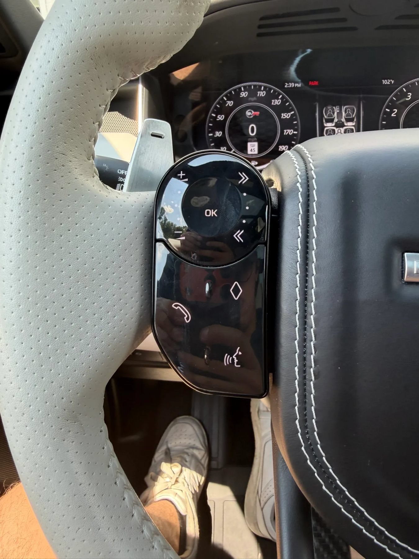 Used 2018 Land Rover Range Rover Sport SVR AWD/4WD image 20