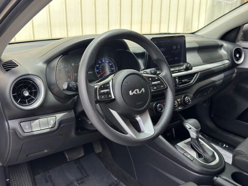 Used 2024 Kia Forte LXS FWD image 12