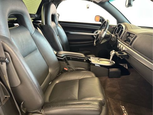 Used 2004 Chevrolet SSR w/ Preferred Equipment Group image 22