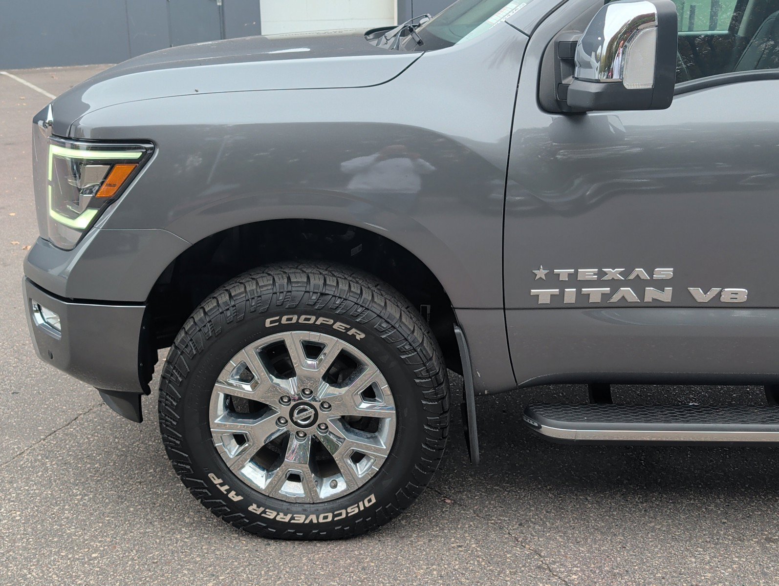 Certified 2020 Nissan Titan SL w/ Moonroof Package AWD/4WD image 9