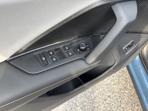 New 2026 Volkswagen Tiguan SE R-Line image 9