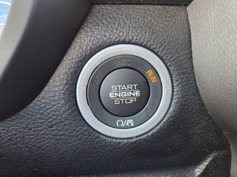 Used 2023 RAM 1500 Big Horn AWD/4WD image 31