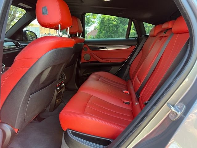 Used 2019 BMW X6 sDrive35i RWD image 15