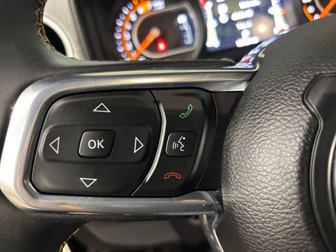 Used 2024 Jeep Wrangler Unlimited Sahara w/ Technology Group AWD/4WD image 24