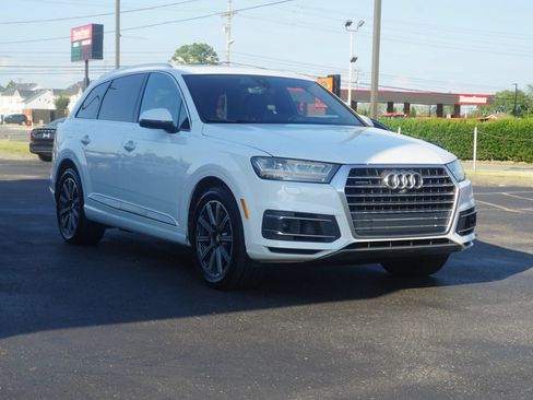 Used 2017 Audi Q7 3.0T Prestige AWD/4WD image 3