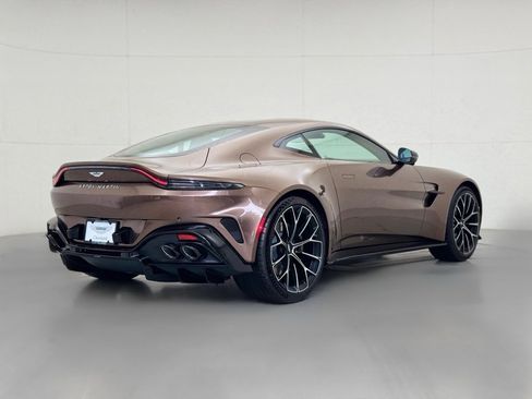 New 2025 Aston Martin V8 Vantage Coupe image 2
