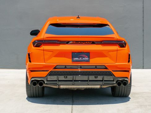 Used 2023 Lamborghini Urus S AWD/4WD image 8