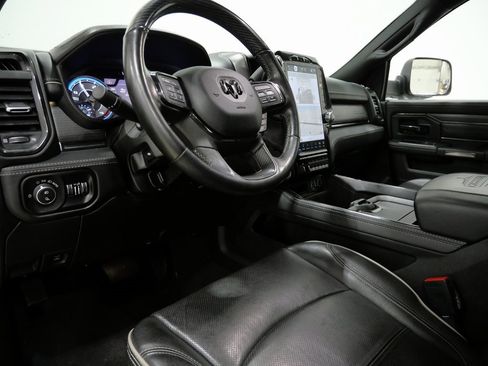 Used 2022 RAM 2500 Limited w/ Night Edition image 11