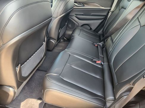 New 2025 Jeep Grand Cherokee Limited image 22