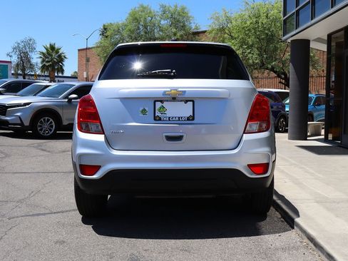 Used 2020 Chevrolet Trax LS w/ Tint and Cruise Package FWD image 11
