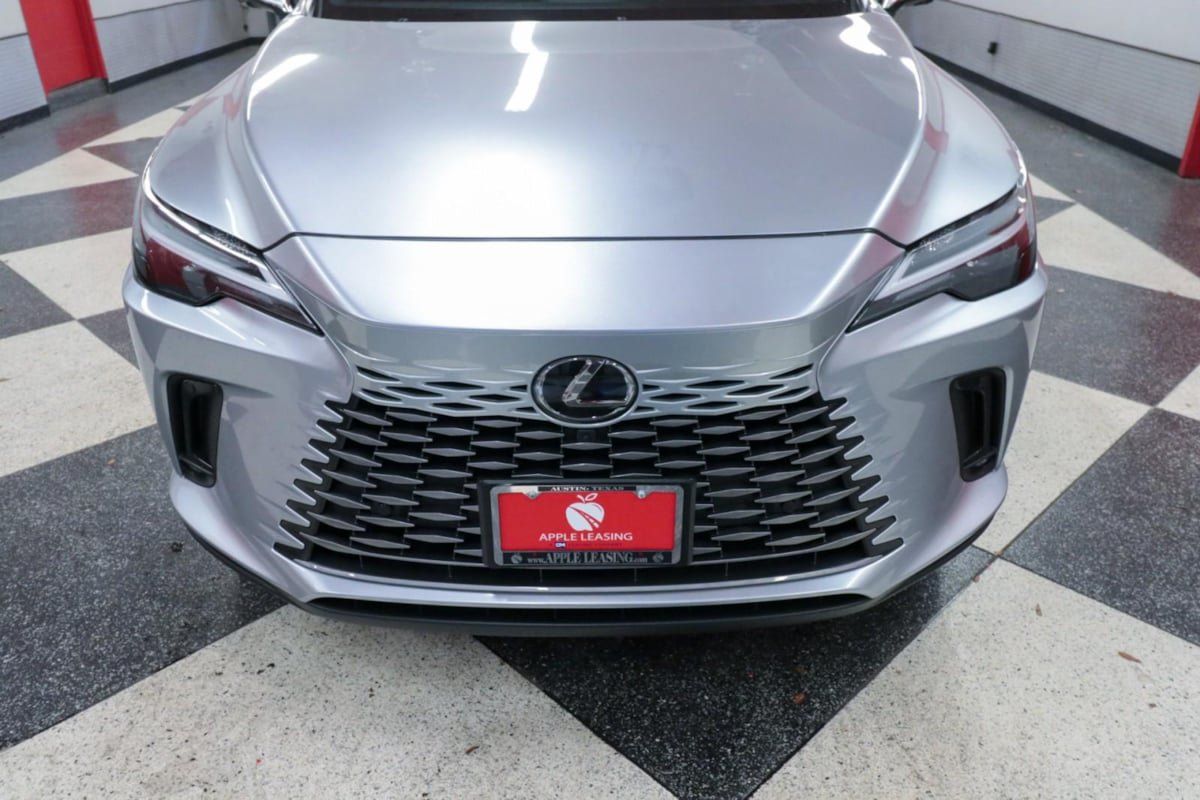 Used 2023 Lexus RX 350 Premium w/ Accessory Package (Z1) FWD image 4