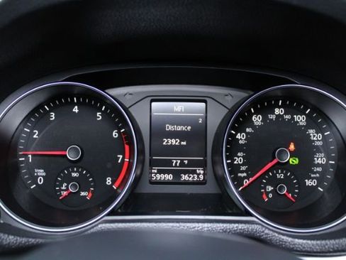 Used 2016 Volkswagen Passat 1.8T S image 16