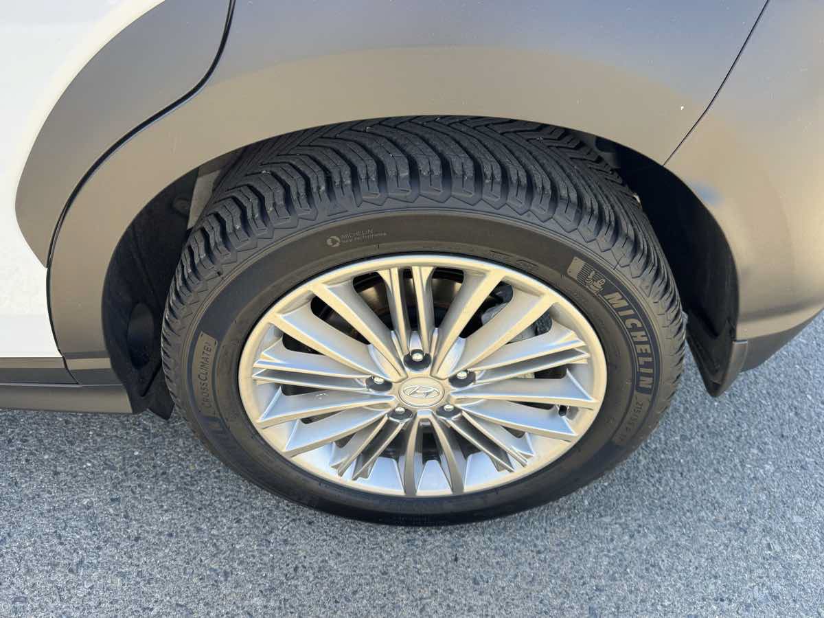 Used 2019 Hyundai Kona SEL w/ SEL Tech Package 02 AWD/4WD image 39