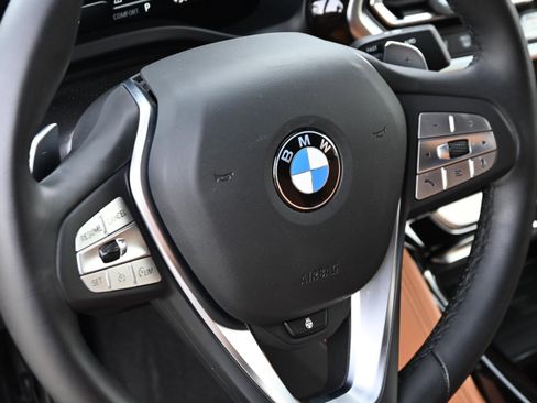 Certified 2025 BMW X4 xDrive30i image 21