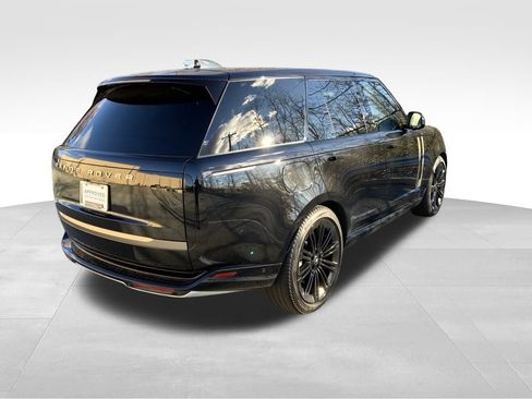 Certified 2024 Land Rover Range Rover SE image 8