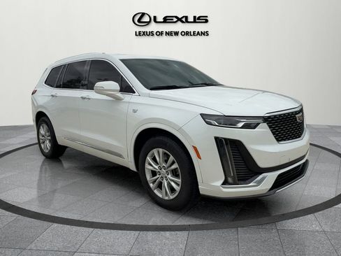 Used 2021 Cadillac XT6 Luxury image 1