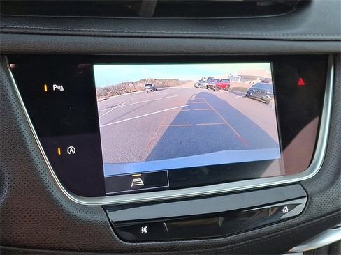 Used 2025 Cadillac XT5 Premium Luxury image 18