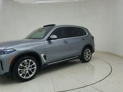 Used 2026 BMW X5 sDrive40i image 69