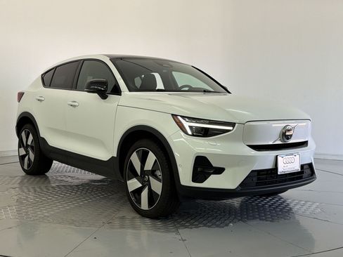 Used 2023 Volvo C40 P8 Recharge Ultimate AWD/4WD image 7