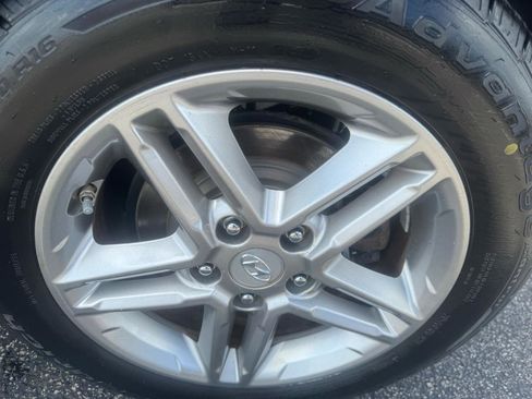 Used 2018 Hyundai Kona SE AWD/4WD image 47