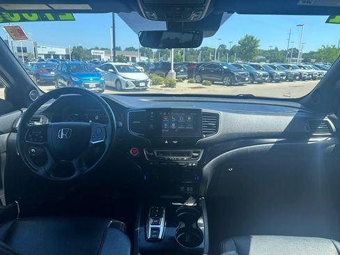 Used 2021 Honda Pilot Black Edition image 16