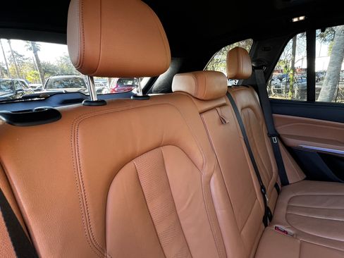 Used 2022 BMW X5 sDrive40i w/ M Sport Package image 41