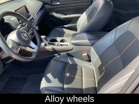 Used 2022 Nissan Altima 2.0 SR image 16