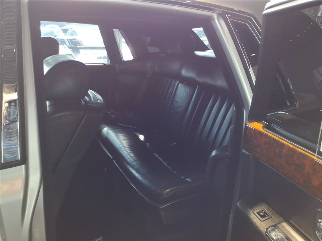 Used 2006 Rolls-Royce Phantom Sedan RWD image 10