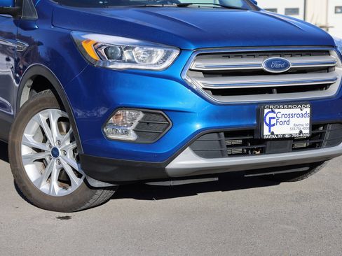 Certified 2019 Ford Escape SEL image 32
