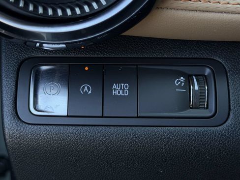 Used 2025 Chevrolet Equinox ACTIV w/ Safety and Technology Package FWD image 21
