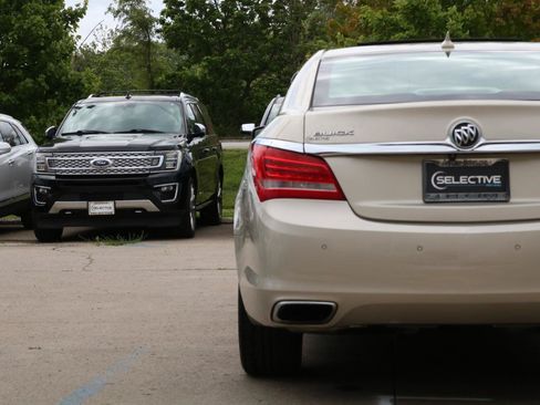 Used 2014 Buick LaCrosse Premium w/ Driver Confidence Package FWD image 13