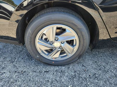 New 2026 Hyundai Elantra SE image 5