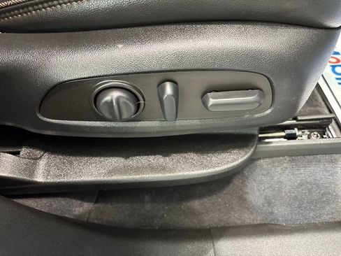 Used 2023 Chevrolet Traverse High Country w/ LPO, Floor Liner Package AWD/4WD image 21