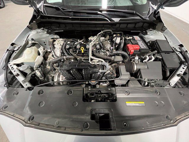 Used 2024 Nissan Altima 2.5 SR FWD image 27