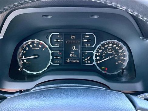 Used 2018 Toyota Tundra Limited w/ Limited Premium Package AWD/4WD image 12