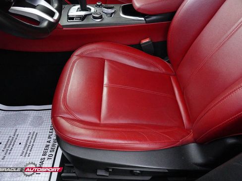 Used 2020 Alfa Romeo Stelvio Ti image 17