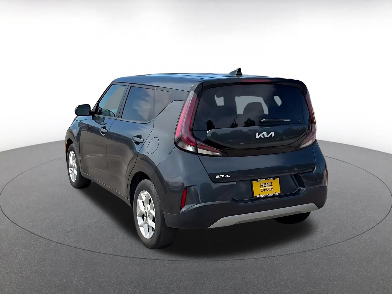 Used 2025 Kia Soul LX w/ LX Technology Package FWD image 10