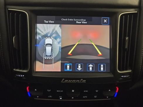 Used 2017 Maserati Levante S AWD/4WD image 17