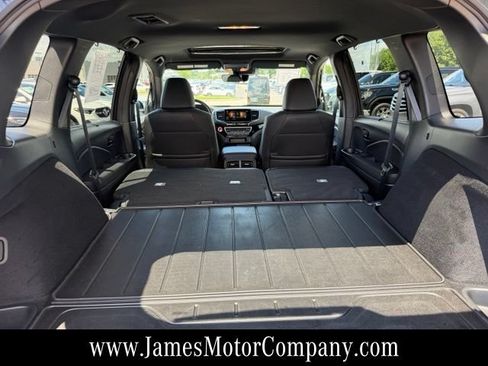 Used 2025 Honda Passport Black Edition image 19