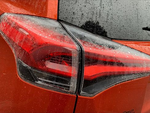 Used 2016 Toyota RAV4 XLE image 27