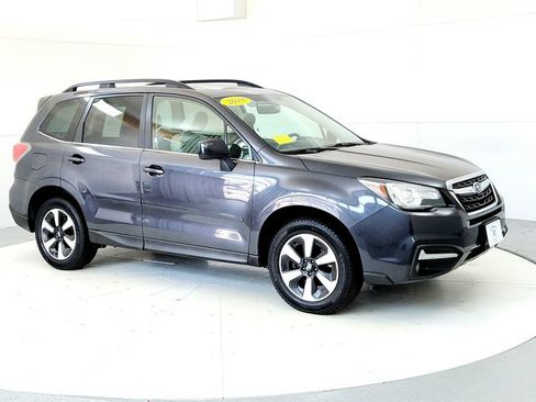 Used 2018 Subaru Forester 2.5i Limited AWD/4WD image 7