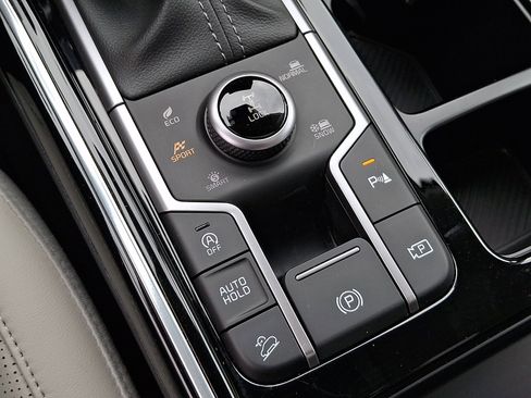 Used 2025 Kia Sorento SX image 28