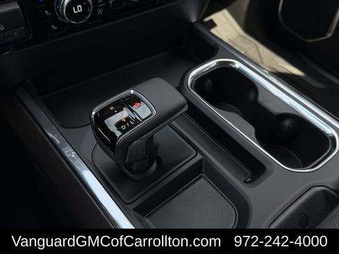 New 2026 GMC Sierra 1500 SLT AWD/4WD image 15